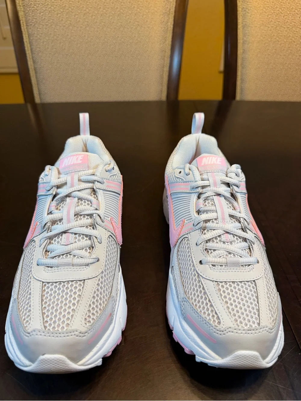 New Nike Vomero 5 Pink Sneakers Shoes Size US 6.5Y